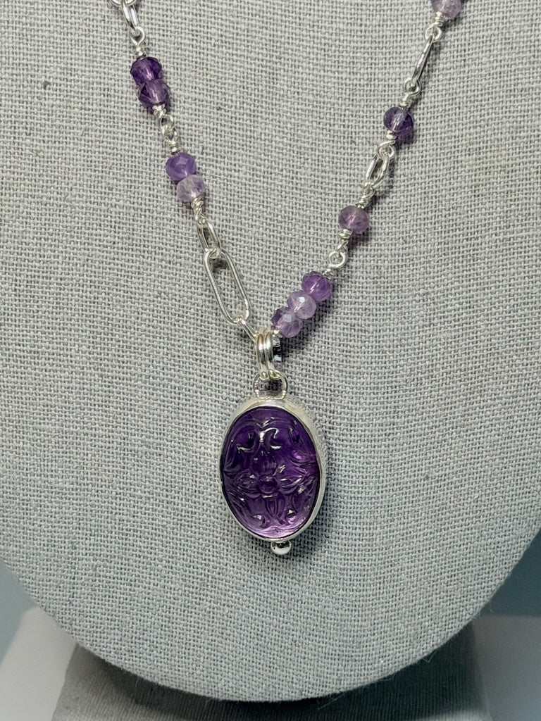 CARVED AMETHYST PENDANT WITH HANDMADE STERLING SILVER CHAIN NM762N