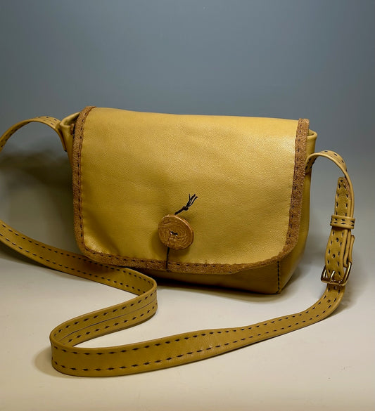 LARGE SOFT YELLOW HANDBAG WITH WOOD BUTTON CLOSURE PB127