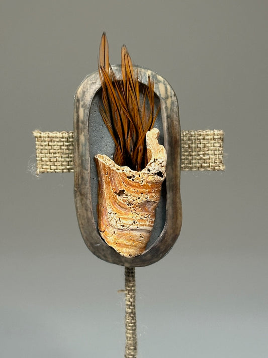 SEA WORN SHELL AND FEATHER POLYMER CLAY MAGNETIC BROACH PCB830