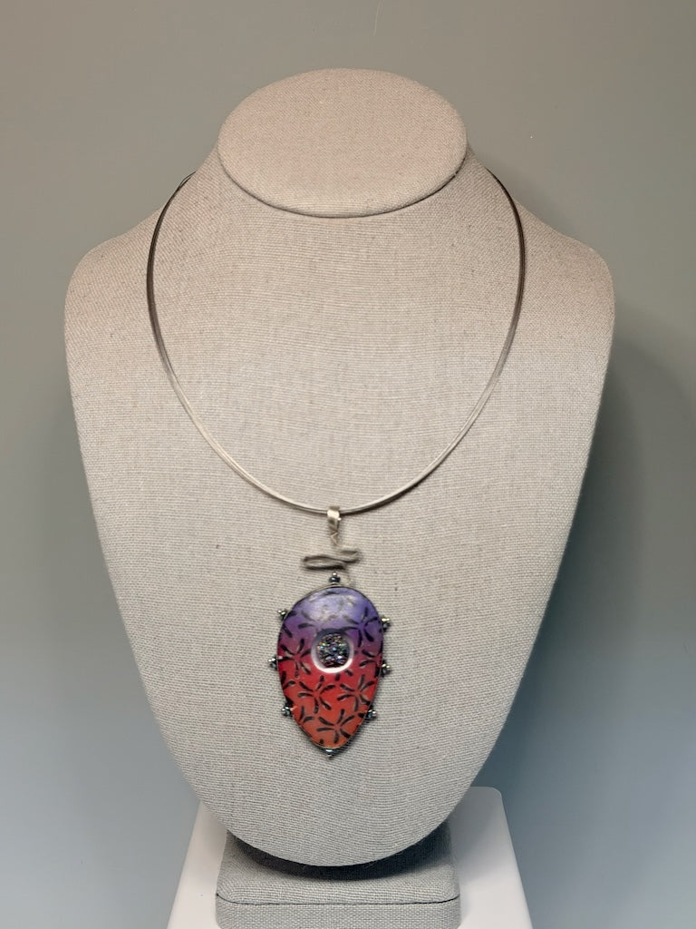 HOLLOW FORM POLYMER CLAY PENDANT WITH DRUZY STONE CENTER WRAPPED WITH METAL PCN921