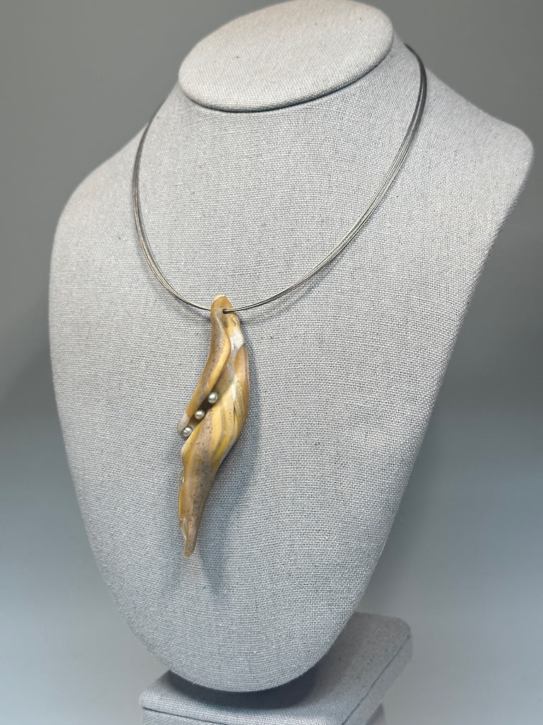 FOUND SHELL INSPIRED POLYMER CLAY PENDANT WITH CULTURED PEARLS ON STAINLESS CABLE NECK WIRE PCN843