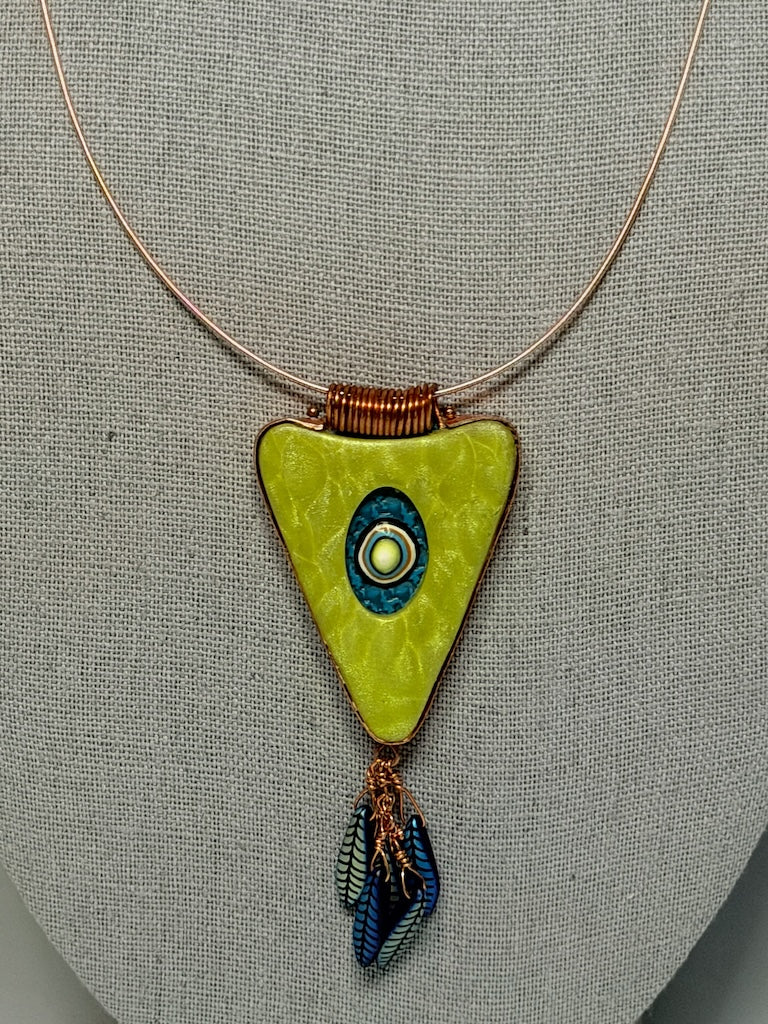 TRIANGLE SHAPED PENDANT WITH GLASS CHEQUE BEAD FRIDGE AND COPPER METAL ACCENTS PCN898