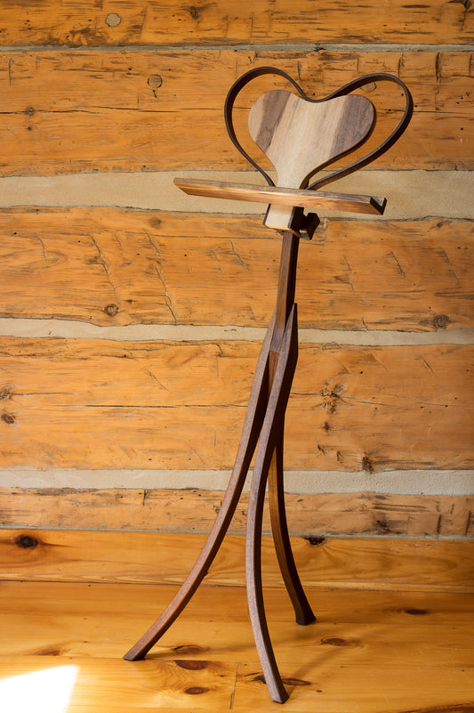 WALNUT HEART MUSIC STAND