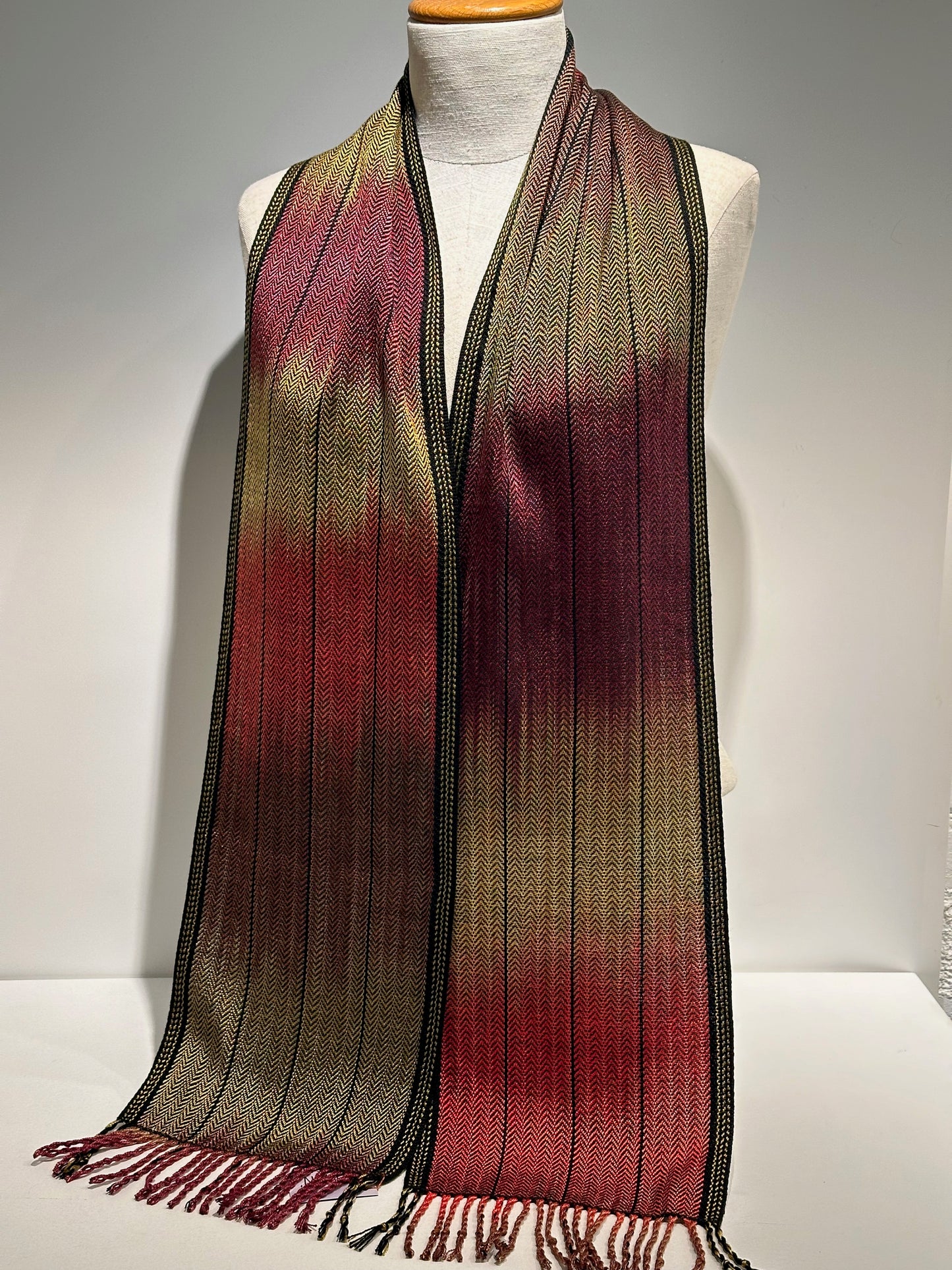 BAMBOO AND TENCEL HANDWOVEN SCARF - SS181