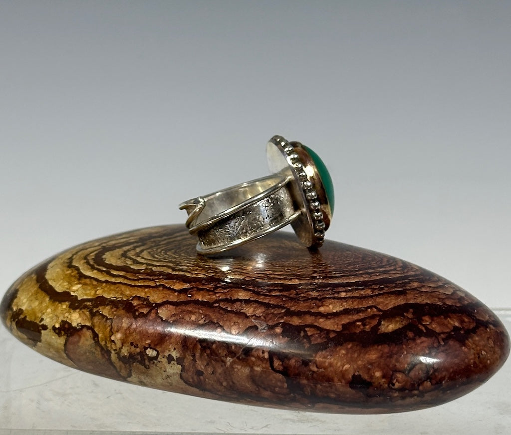 GEM GRADE DOMED CHRYSOPHASE ADJUSTABLE RING IN NUGOLD AND STERLING WK108