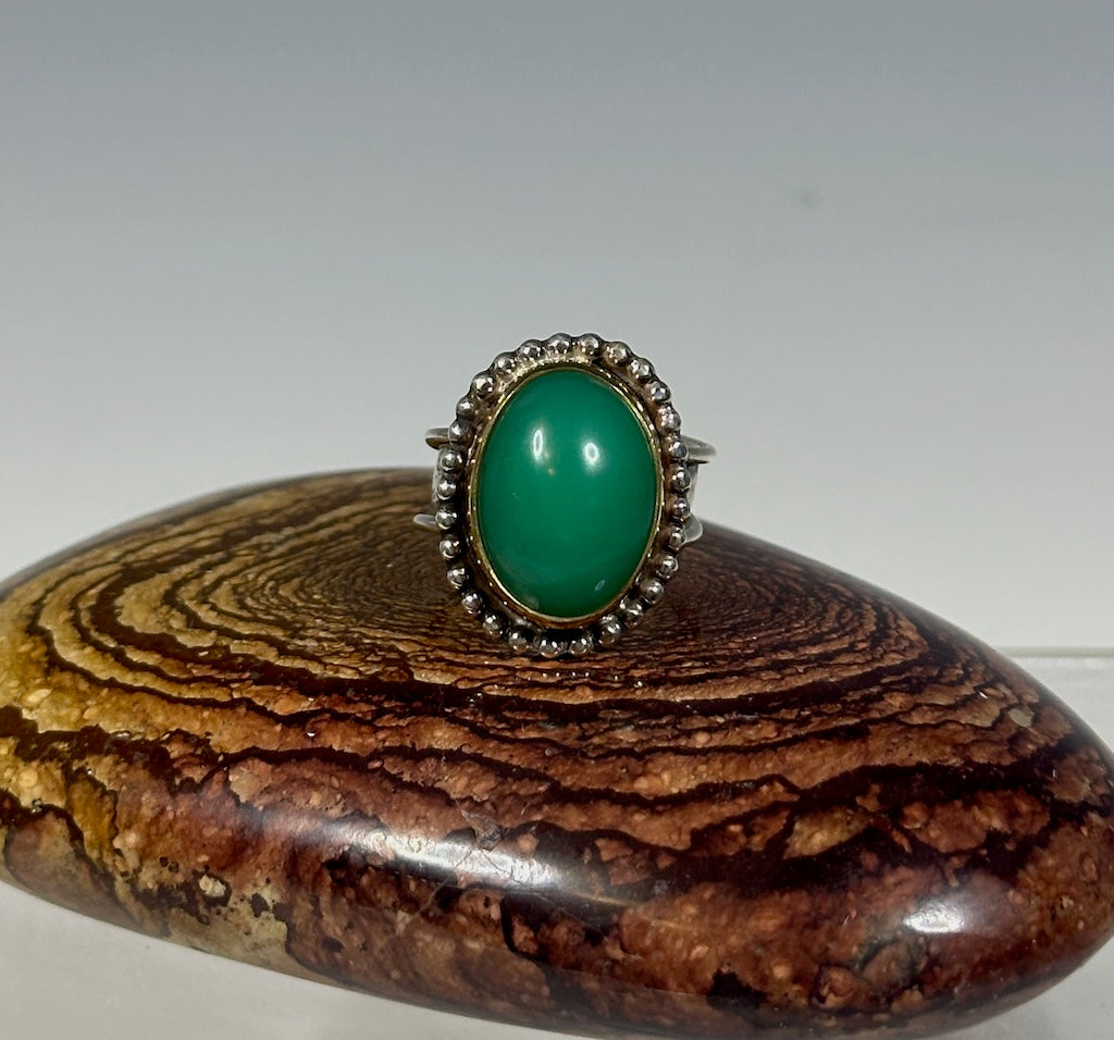 GEM GRADE DOMED CHRYSOPHASE ADJUSTABLE RING IN NUGOLD AND STERLING WK108