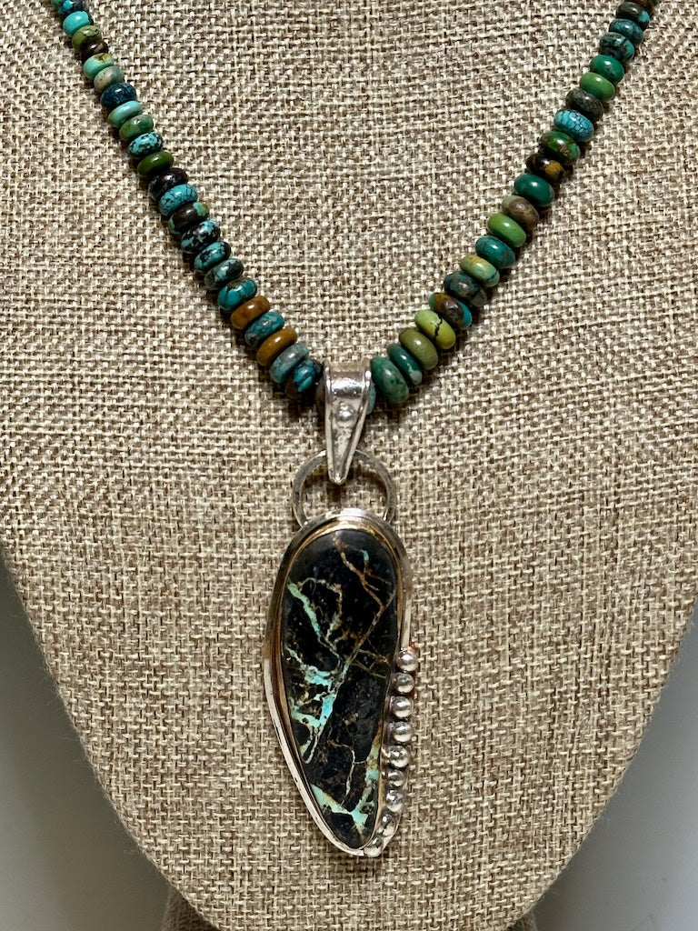 BLACK JACK TURQUOISE PENDANT WITH TURQUOISE BEADS WK117