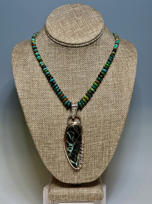 BLACK JACK TURQUOISE PENDANT WITH TURQUOISE BEADS WK117