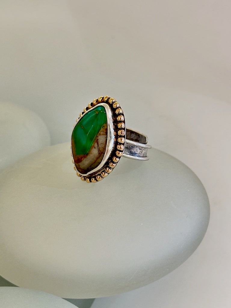 GREEN AND WHITE ROYSTON TURQUOISE RING WITH 14K GOLD FILLED BEADED WIRE WK120
