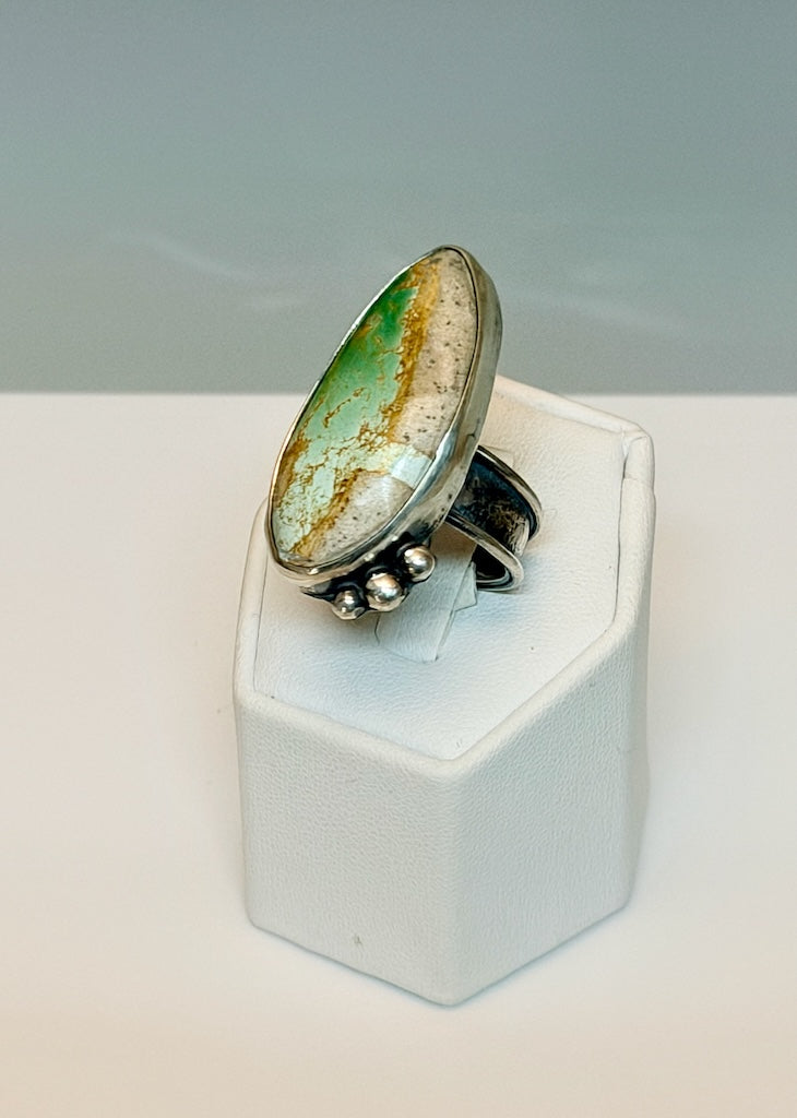 TEAR DROP SHAPED TURQUOISE WITH 3 BALLS ADJUSTABLE RING WK166