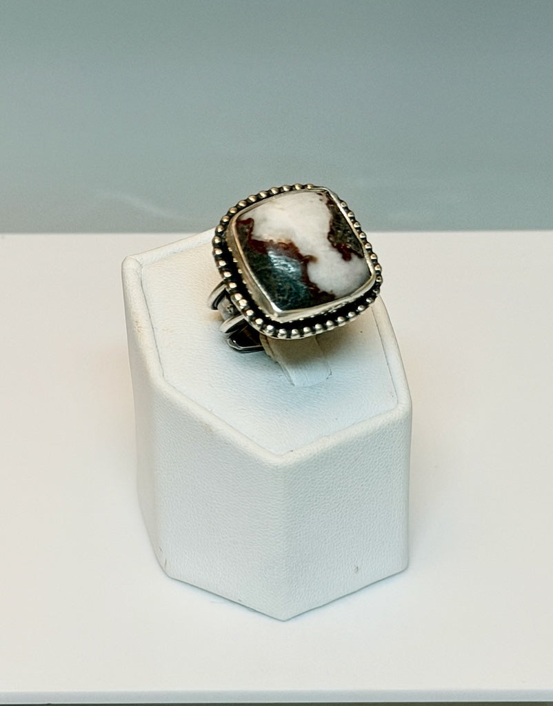 WHITE NATURAL MARBLE WITH GREY MATRIX & BEADED PERIMETER ADJUSTABLE RING WK167