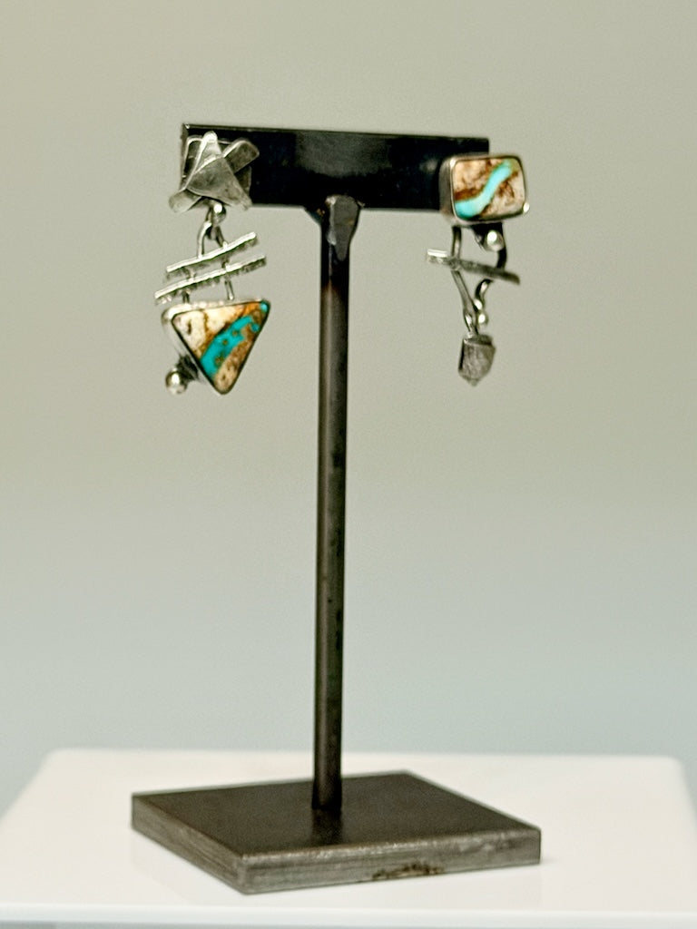 STERLING SILVER ASSYMETRICAL RIBBON TURQUOISE EARRINGS WK168