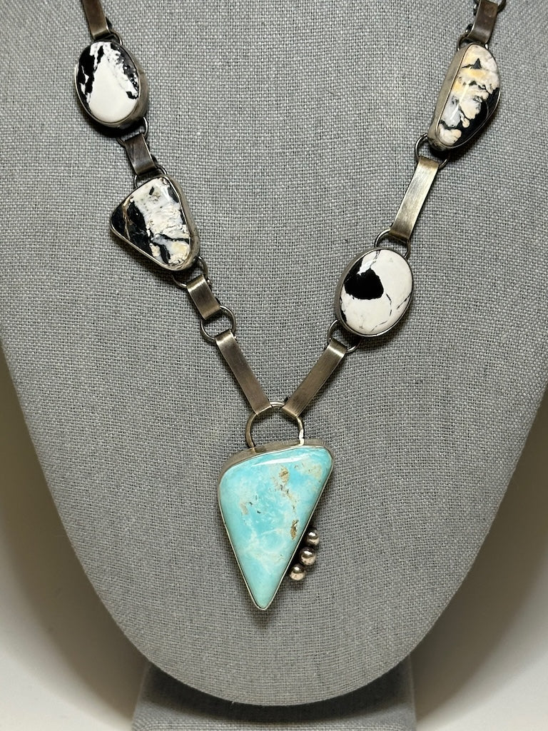 WHITE BUFFALO AND ROYSTON BLUE TURQUOISE AND OXIDIZED STERLING SILVER  NECKLACE WK57