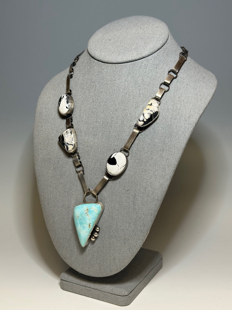 WHITE BUFFALO AND ROYSTON BLUE TURQUOISE AND OXIDIZED STERLING SILVER  NECKLACE WK57