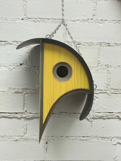 “Coop de Ville” Birdhouse In Yellow LC22.24