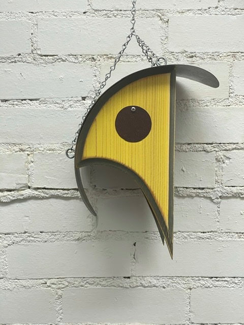 “Coop de Ville” Birdhouse In Yellow LC22.24