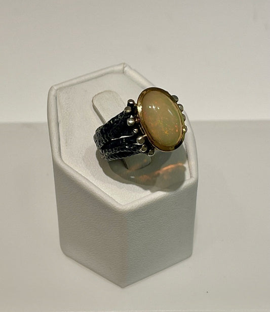 ETHIOPIAN OPAL OXIDIZED RING WITH STERLING SILVER BR0975
