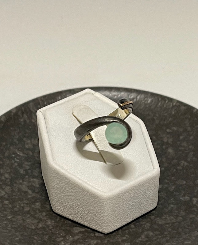 OXIDIZED STERLING SILVER AND 14K WRAP RING WITH CHALCEDONY BR125110