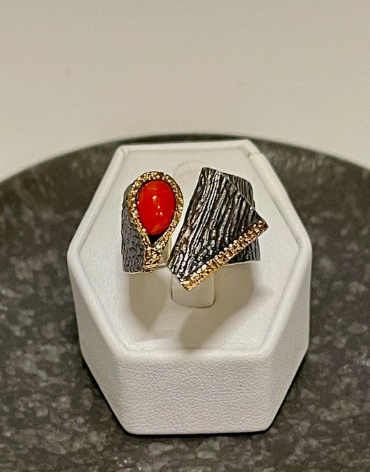 CORAL RING WITH OXIDIZED RING WITH STERLING SILVER AND 14K GOLD BR215145