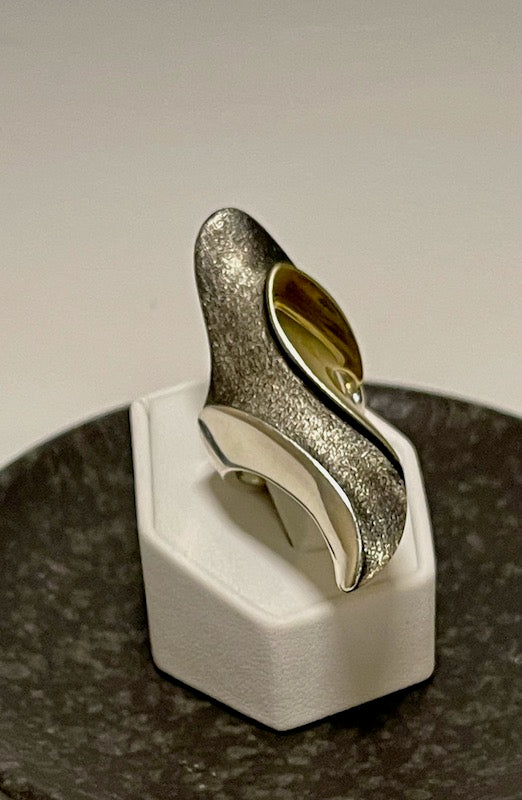 STERLING SILVER AND 14K GOLD SWIRL RING BR215145