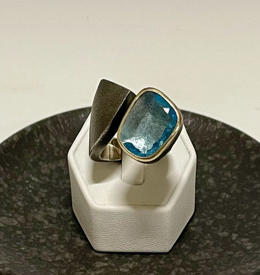 OXIDIZED STERLING SILVER LARGE WRAP RING  WITH TOPAZ BR315255