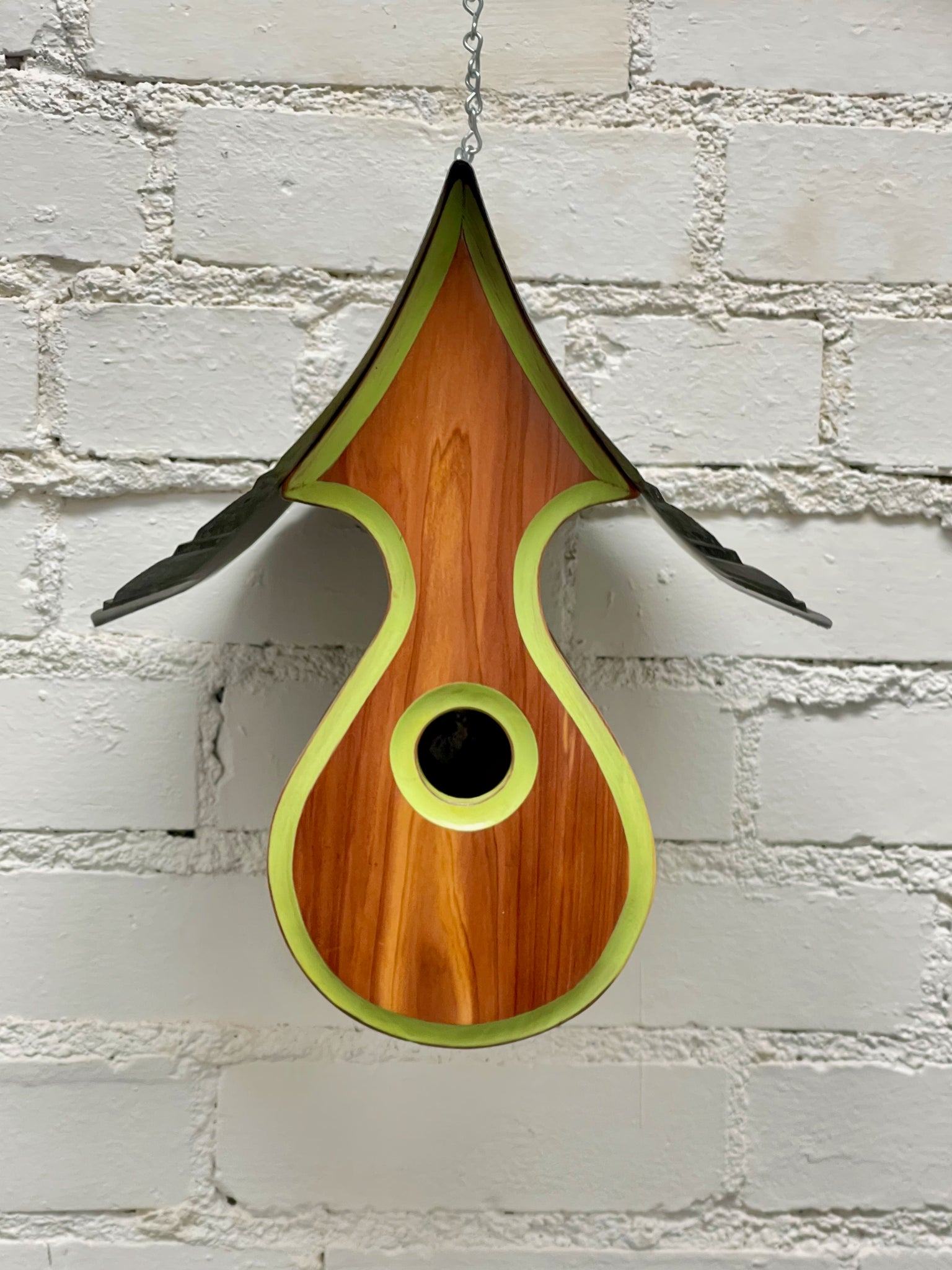 "Arrow” Birdhouse with Natural Cedar and Green Trim