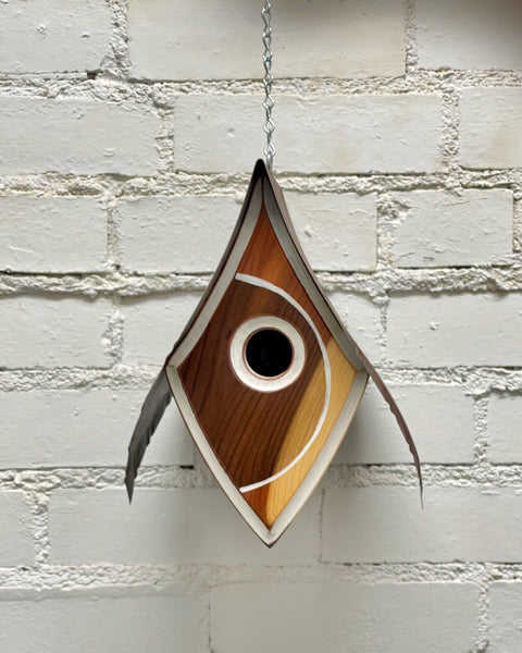 “Magpie” Birdhouse in Natural Cedar, Duo-Stained and Hand painted White Accents