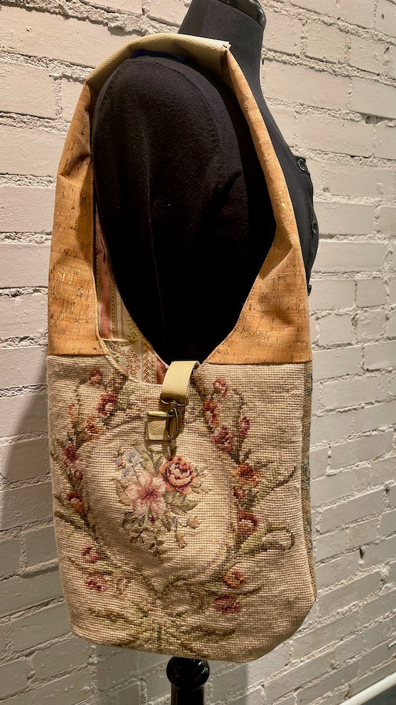 "SMALL ROSE"  Vintage  Handbag