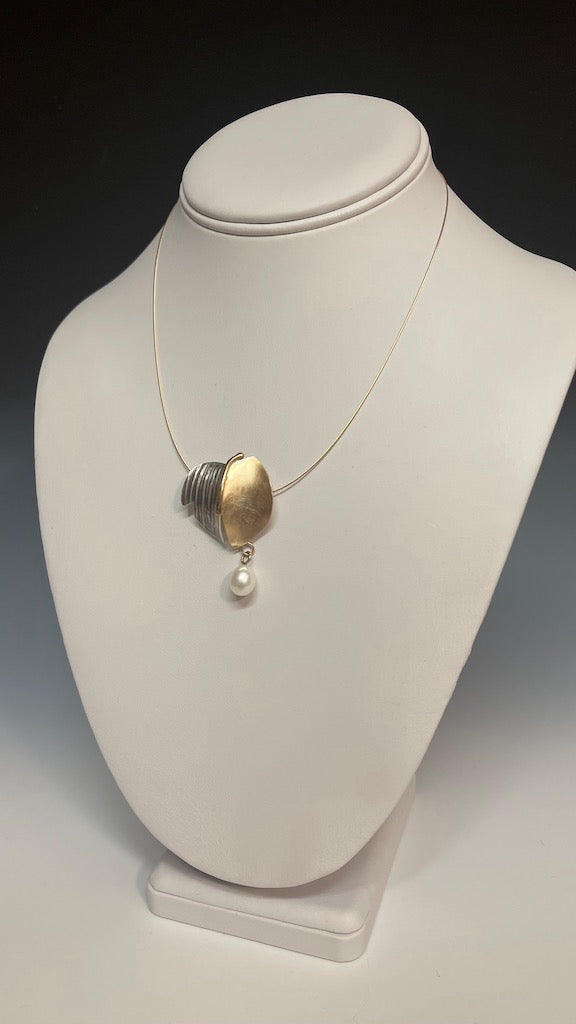 STERLING SILVER AND 14K LEAF PENDANT WITH PEARL AND SINGLE 14K WIRE NECKLACE MB163N