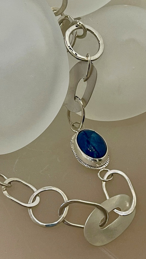 STERLING SILVER STATEMENT NECKLACE WITH LAPIS MB164N