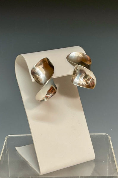 Sterling Silver "SHELL B" Earrings MB165E
