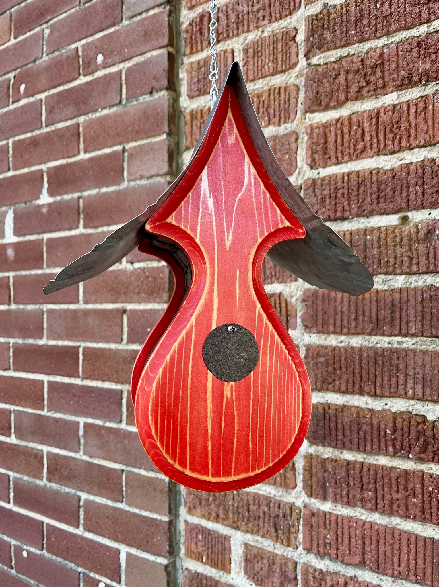 "Arrow” Birdhouse with Distressed Red Finish MMARROW.10