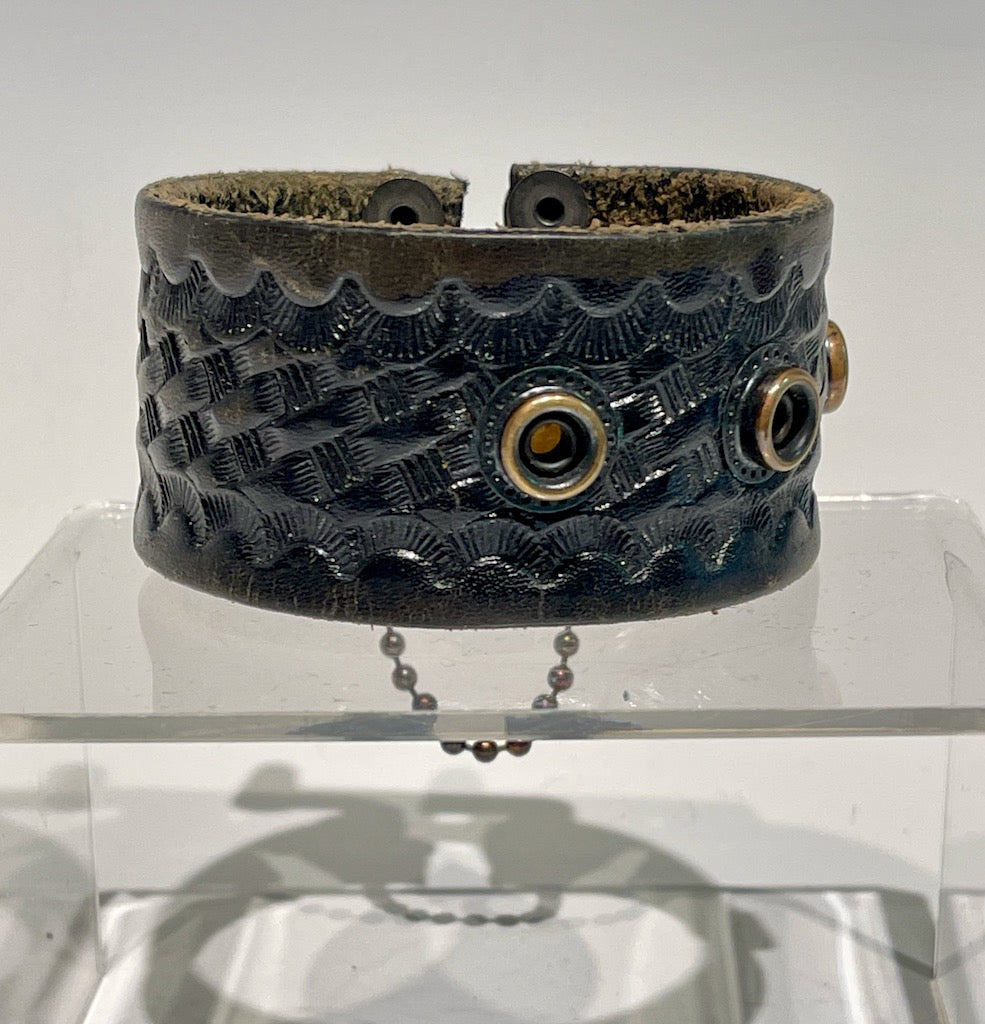 Black Leather Cuff with Silver Closure MMC4