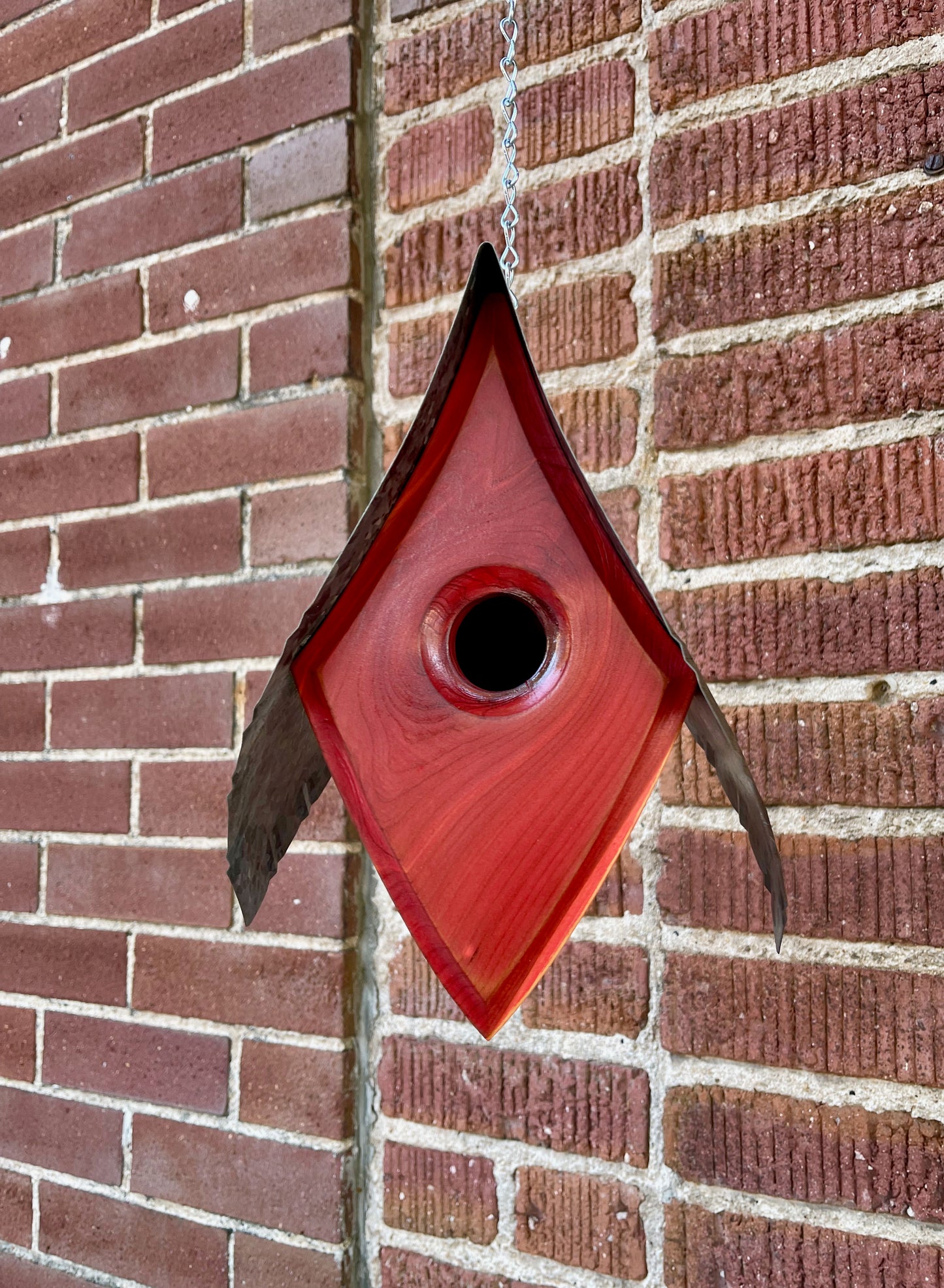 "Magpie" Hand Painted Birdhouse with Distressed Red Finish MMHPMAGPIE.12