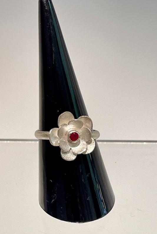 RUBY FLOWER Sterling Silver Ring NM406R