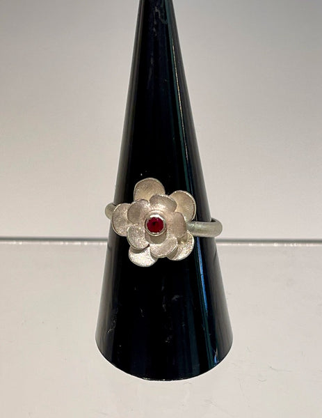 RUBY FLOWER Sterling Silver Ring NM406R